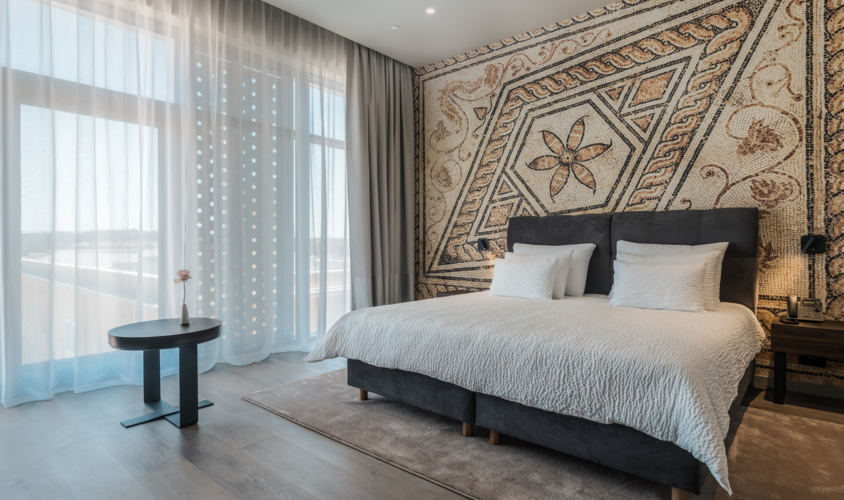 Deluxe Parkview with French balcony